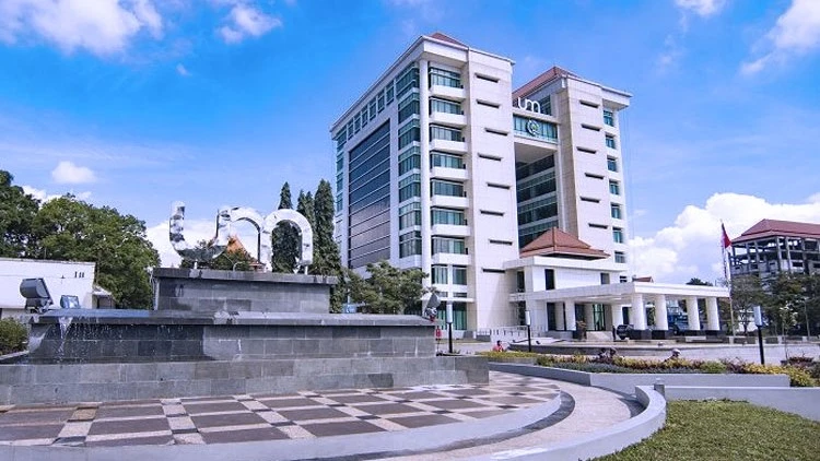 Selangkah dari Universitas Negeri Malang